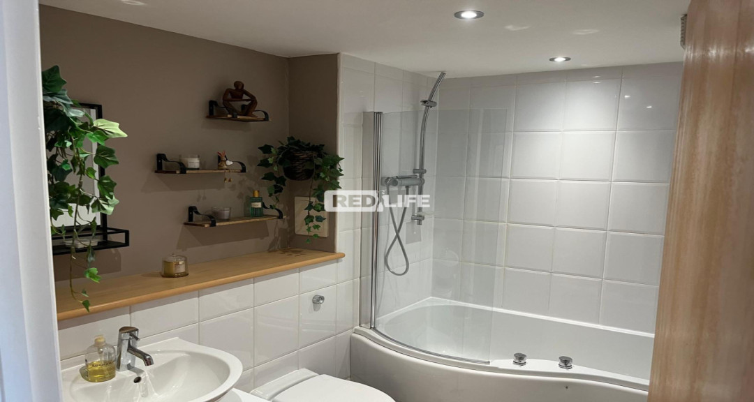 Discreet location in Edinburgh